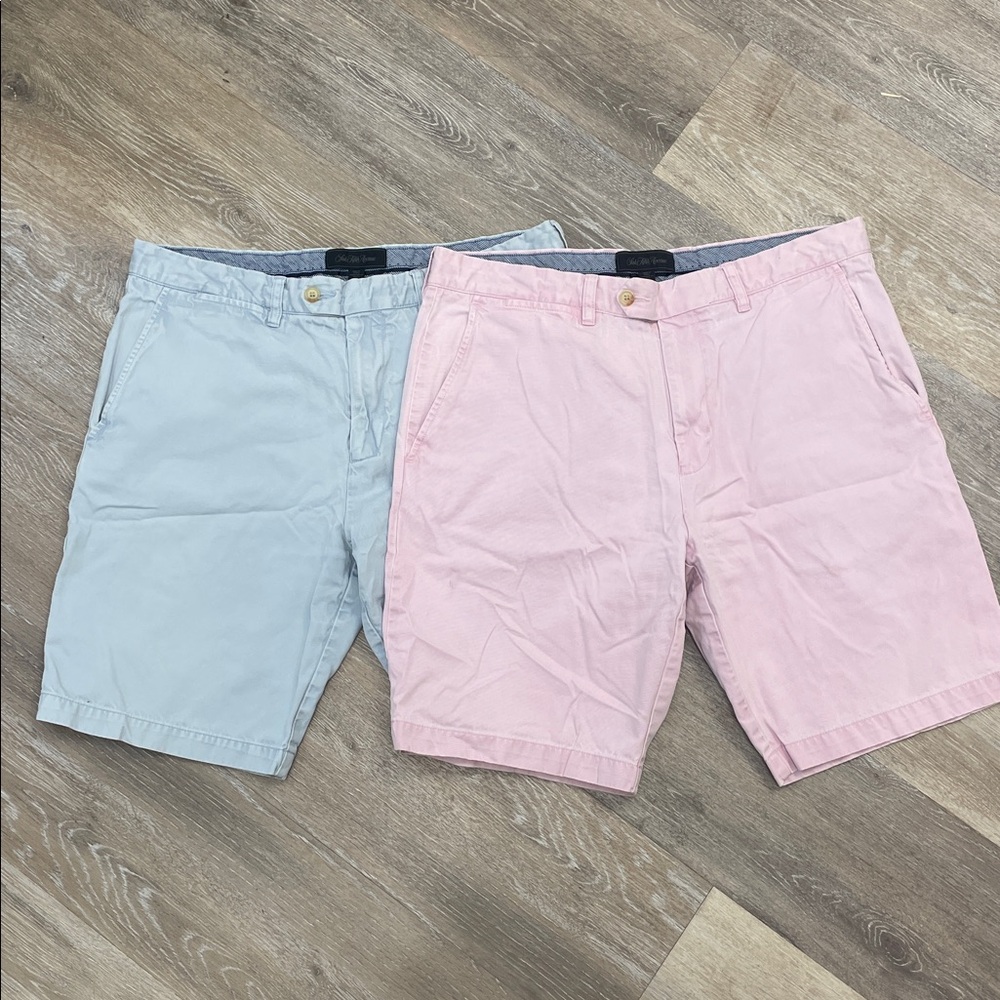 Saks Fifth Avenue 2 Pairs of Men’s Chino Zip Fly Shorts Pink & Blue Size 34